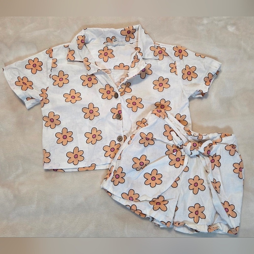 4T Spring‎ Floral Linen Blend Two Piece Top & Shorts Set - Picture 2 of 8